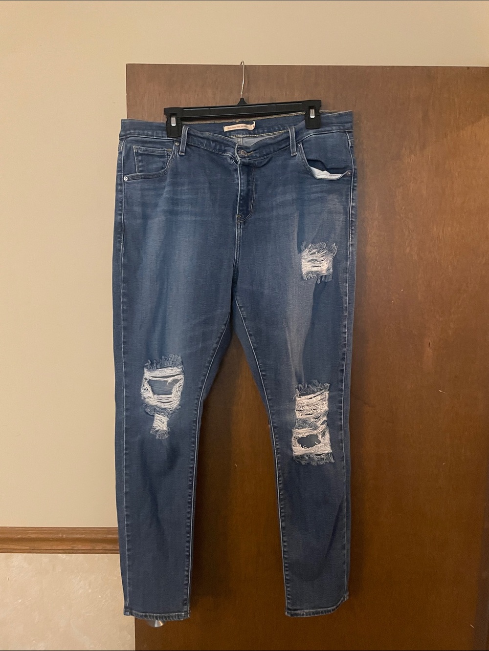 Levi's Women's Distressed Mid Blue Skinny Jeans High Rise